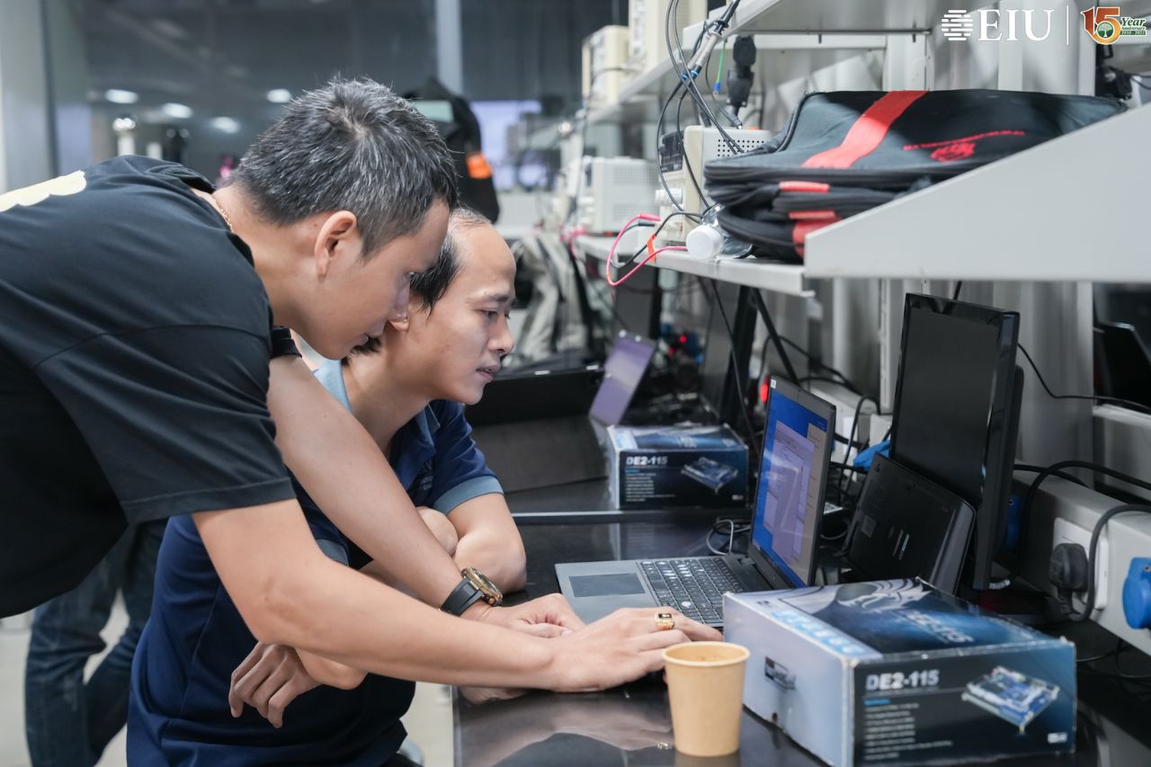 Bế giảng khóa đào tạo FPGA programming and design