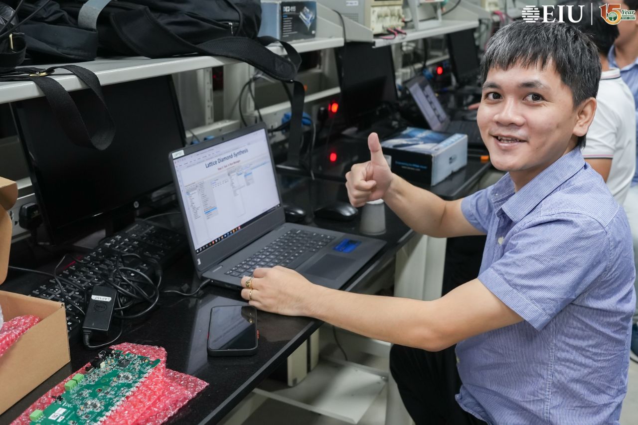 Bế giảng khóa đào tạo FPGA programming and design