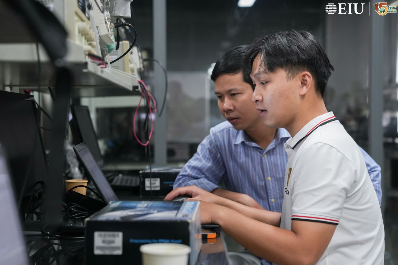 Bế giảng khóa đào tạo FPGA programming and design