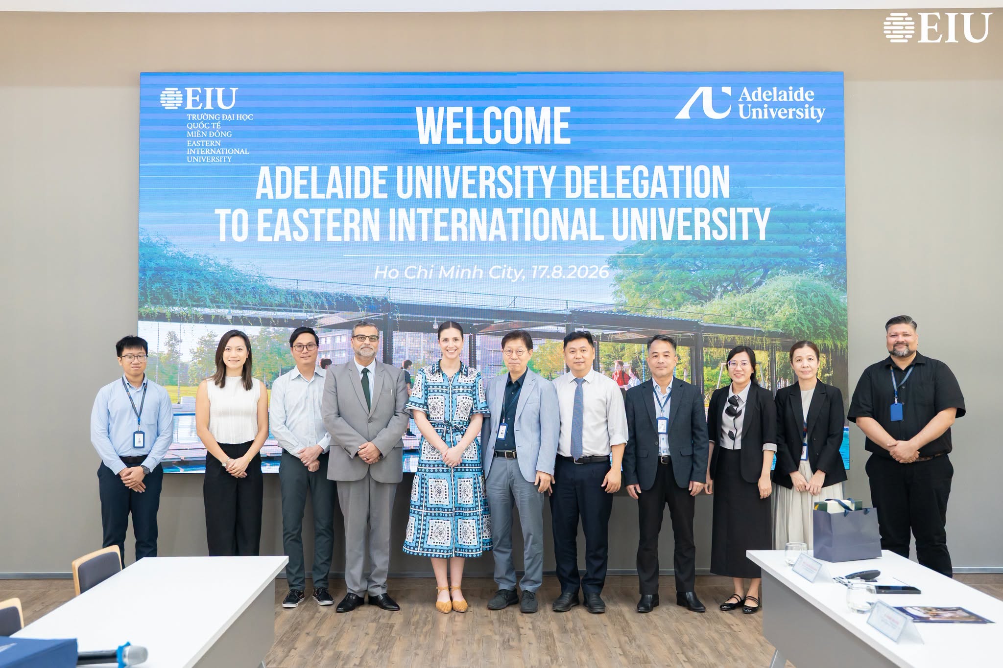 eiu-tiep-dai-hoc-adelaide (1)